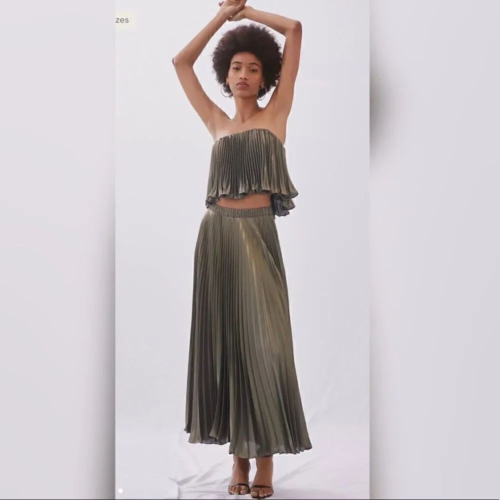 Anthropologie - Pleated Metallic Skirt Set. Size 10